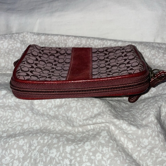 COACH Vintage Signature Coin Purse - Picture 5 of 8